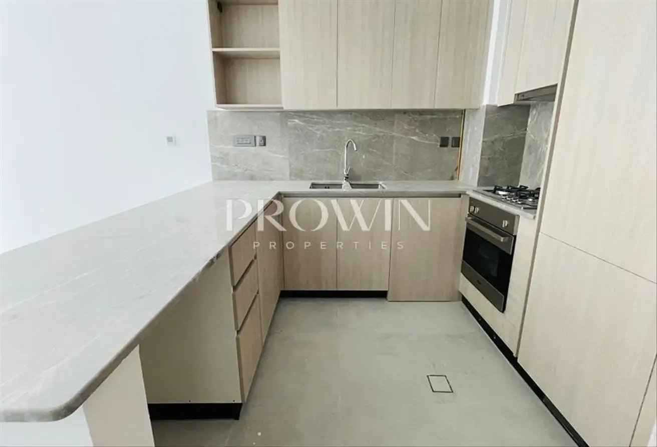 Vacant in Oct | Huge Study | Lowest Price Per Sqft