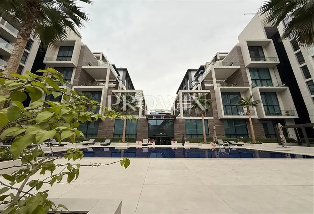 Semi Furnished | Upgraded Corner Unit | High Floor